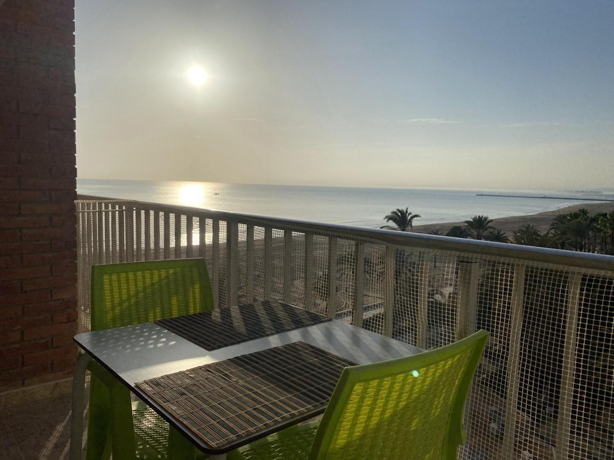 Beachfront And Cozy Apartment Кульера Экстерьер фото